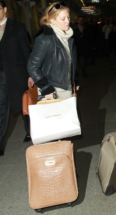 Reference image illustrating Kate Hudson’s Handbag Collection: A Deep Dive Into Her Boho-Chic Designer Bag Choices