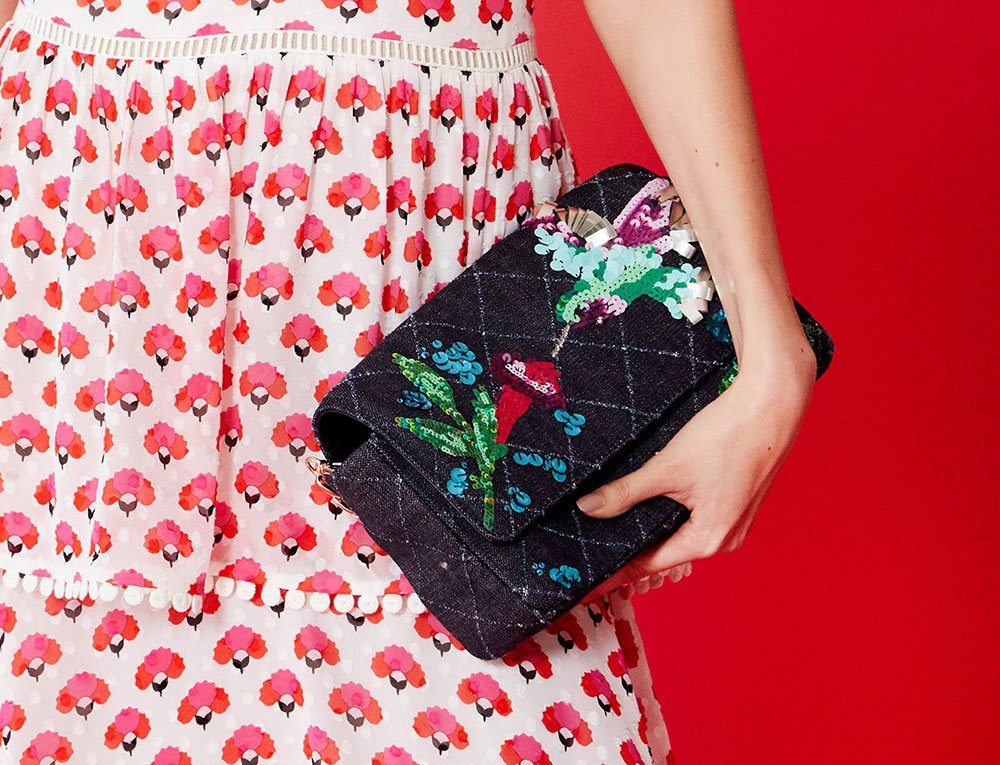 Reference image illustrating Kate Spade Pre-Fall 2017: Mexico City Colors and Textures Inspire a Bright Handbag Collection