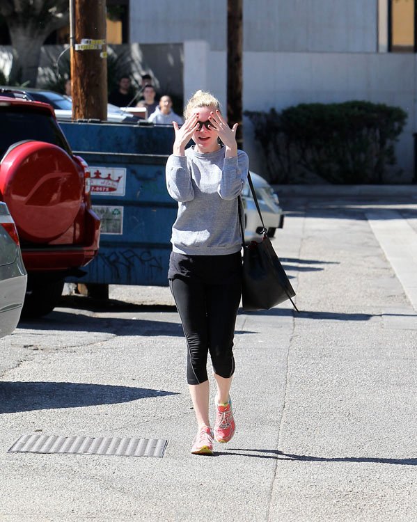 Reference image illustrating Kirsten Dunst Spotted with the Mansur Gavriel Bucket Bag That’s Impossible to Find