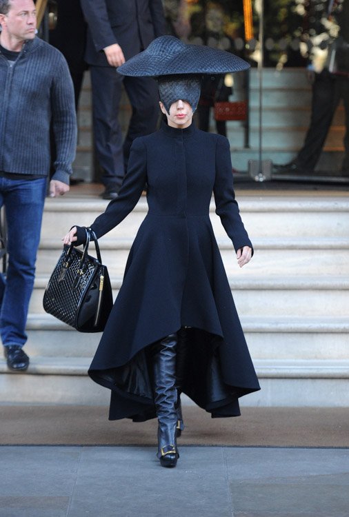 Reference image illustrating Lady Gaga’s Alexander McQueen Heroine Honeycomb Satchel: A Bold London Street Style Moment