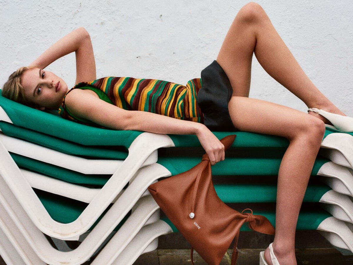 Loewe Scarf Bag Debuts: A Whimsical Sculptural Carryall in Mini and Medium Sizes thumbnail