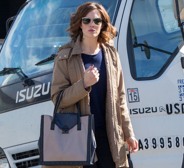 Reference image illustrating Mandy Moore’s Loeffler Randall Work Tote: A Celebrity-Approved Colorblock Carryall