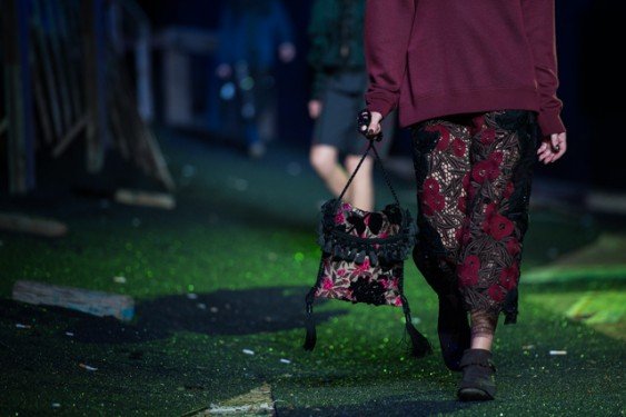 Marc Jacobs Spring 2014 Handbags: Gothic Romance Meets Beachside Drama thumbnail