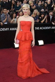 Michelle Williams at the 2012 Oscars: A Louis Vuitton Coral Dream and Bottega Veneta Knot Clutch thumbnail