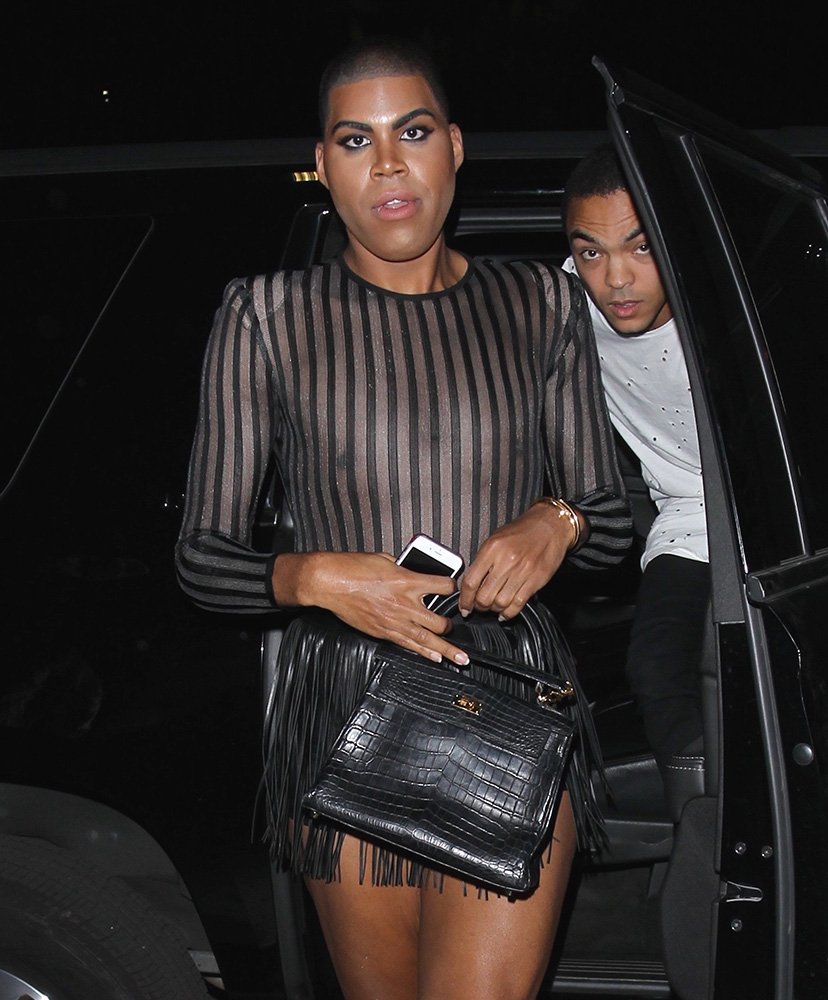Reference image illustrating Mini Bags and High-Waisted Jeans Dominated Celeb Tastes Last Week