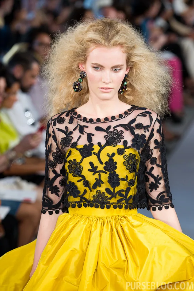 Reference image illustrating Oscar de la Renta Spring 2012 Runway: The Handbags and Accessories That Stole the Show