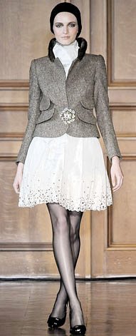 Reference image illustrating Paris Haute Couture Week Fall 2009: The Best Handbag Moments from Lacroix, Chanel, Dior & Gaultier