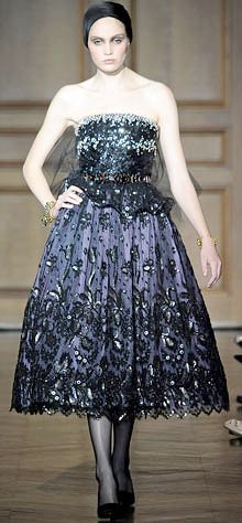 Reference image illustrating Paris Haute Couture Week Fall 2009: The Best Handbag Moments from Lacroix, Chanel, Dior & Gaultier