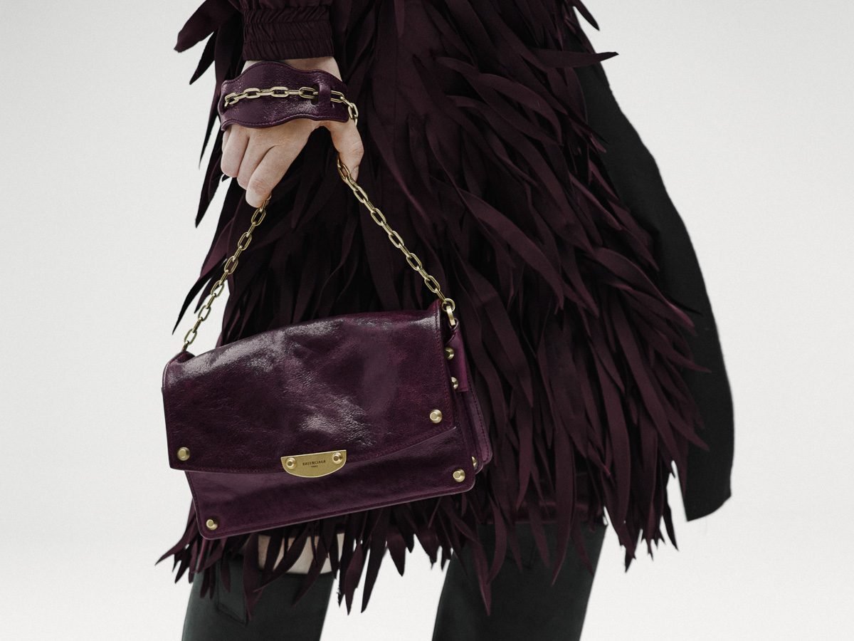 Pierpaolo Piccioli Reimagines Balenciaga’s Rodeo and Le City Bags for Resort 2027 thumbnail