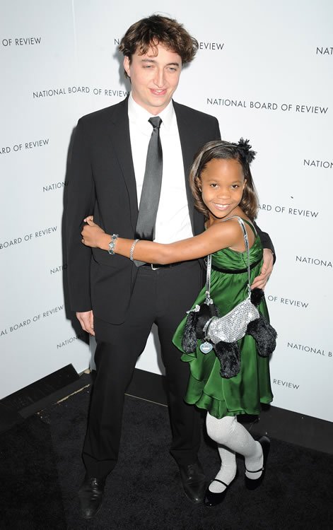 Reference image illustrating Quvenzhané Wallis’s Oscar-Night Puppy Purse: A Red Carpet Accessory That Stole the Show