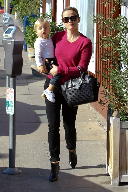 Reference image illustrating Reese Witherspoon’s Reed Krakoff Atlantique Bionic Mini Tote: A Celebrity Street Style Moment