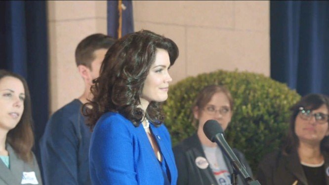 Scandal Season 4 Episode 21 Recap: Foxtail, Mellie’s Secret & Military Justice thumbnail