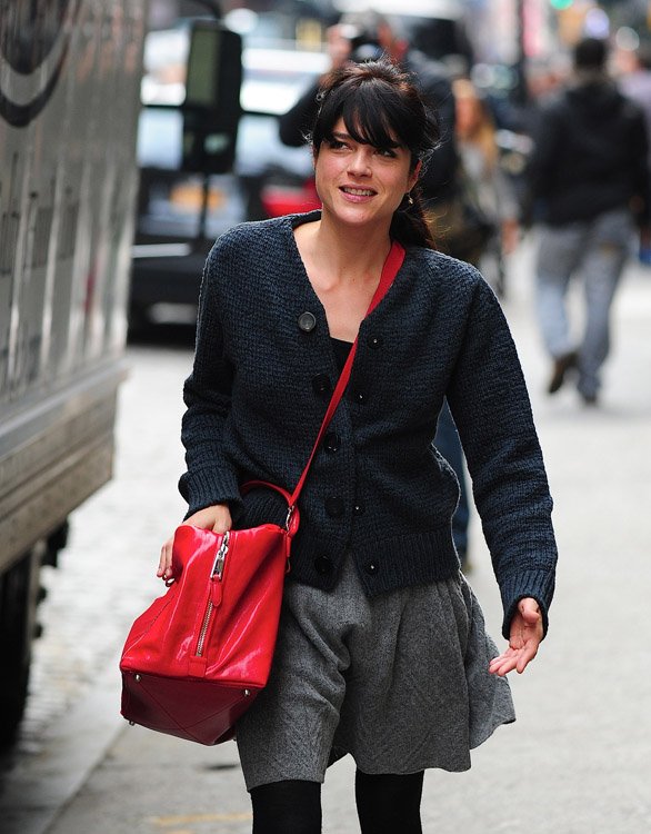 Reference image illustrating Selma Blair’s Neon Red Marc Jacobs Antonia Satchel Steals the Spotlight