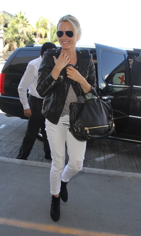 Reference image illustrating Taylor Schilling Spotted at LAX with the Botkier Honore Hobo – A Celebrity-Approved Urban Classic