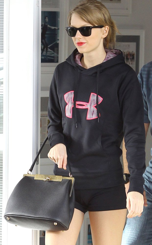 Reference image illustrating Taylor Swift’s Dolce & Gabbana Sara Bag: The Celebrity-Approved It-Bag That Keeps Returning