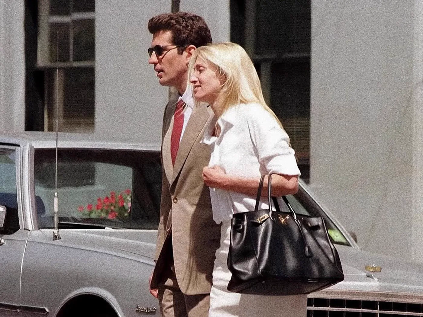 Reference image illustrating Why Carolyn Bessette-Kennedy’s Worn-In Birkin 40 Still Defines Quiet Luxury