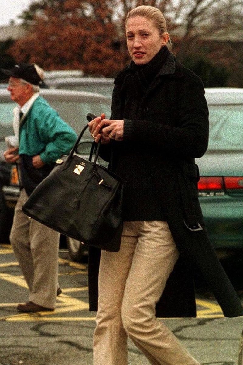 Reference image illustrating Why Carolyn Bessette-Kennedy’s Worn-In Birkin 40 Still Defines Quiet Luxury