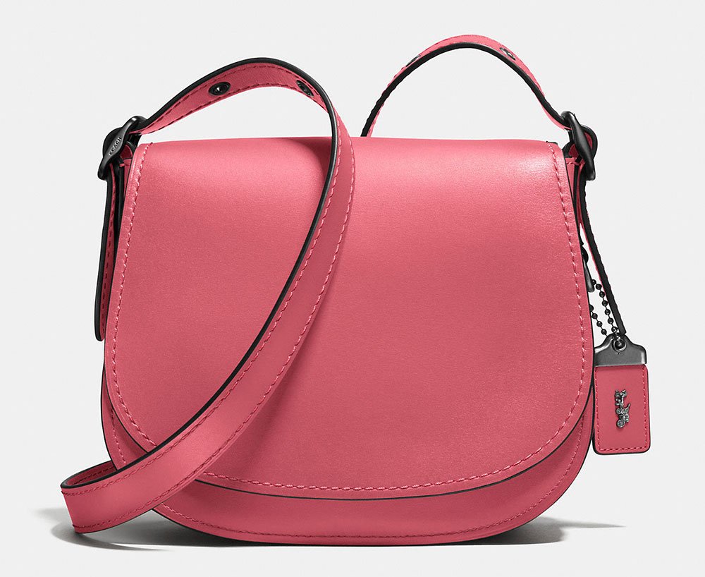 Reference image illustrating 20 Essential Millennial Pink Luxury Handbags for a Modern Wardrobe