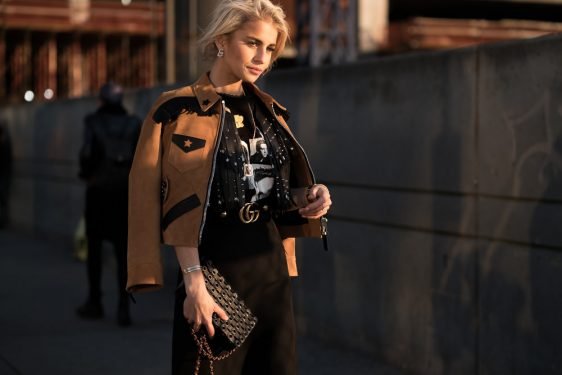 NYFW Street Style Bag Gallery: The Best Handbags Spotted During New York Fashion Week thumbnail