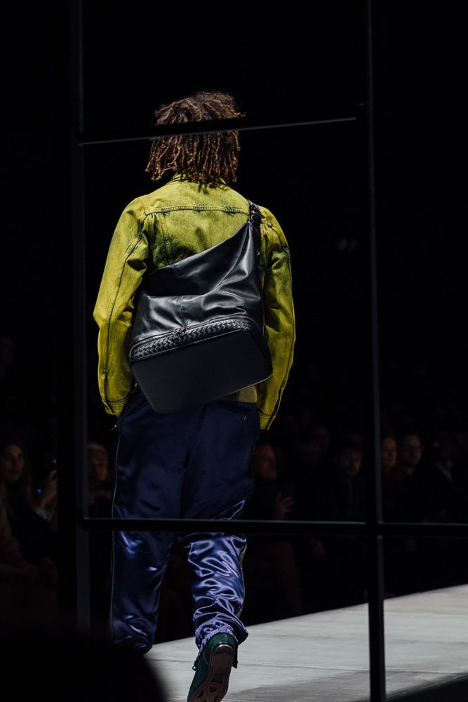 Reference image illustrating Bottega Veneta Fall 2018: Oversized Silhouettes and Vibrant Hues Take Center Stage
