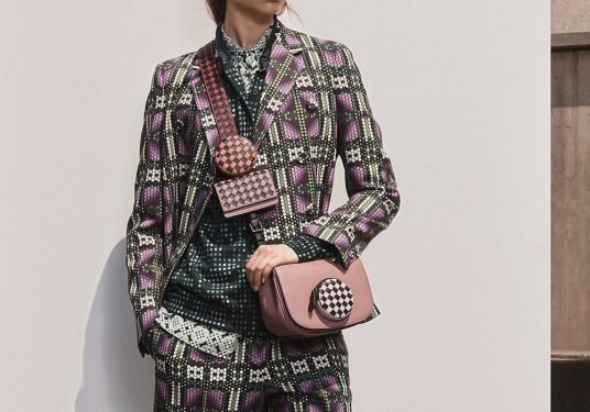 Bottega Veneta Resort 2019: Fresh Silhouettes and a New Belt Bag Steal the Show cover image