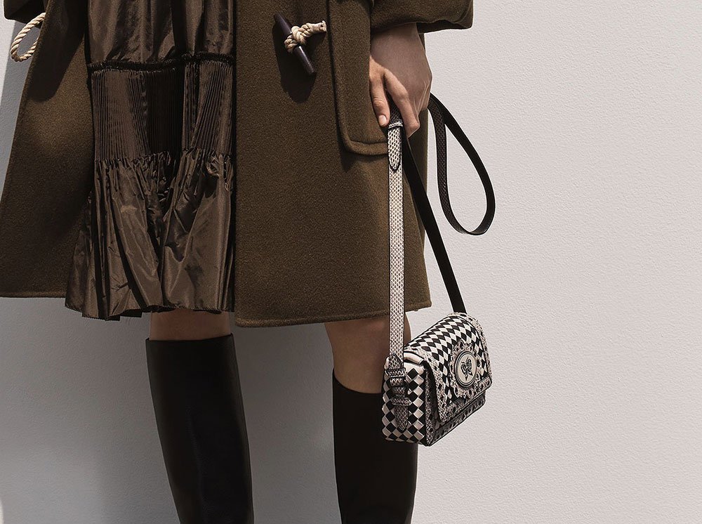 Reference image illustrating Bottega Veneta Resort 2019: Fresh Silhouettes and a New Belt Bag Steal the Show