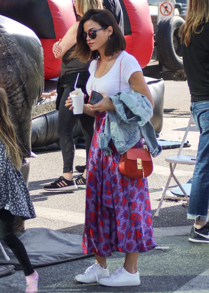 Reference image illustrating Celebrity Handbag Sightings: Chloé, Saint Laurent & Celine at the Farmers Market