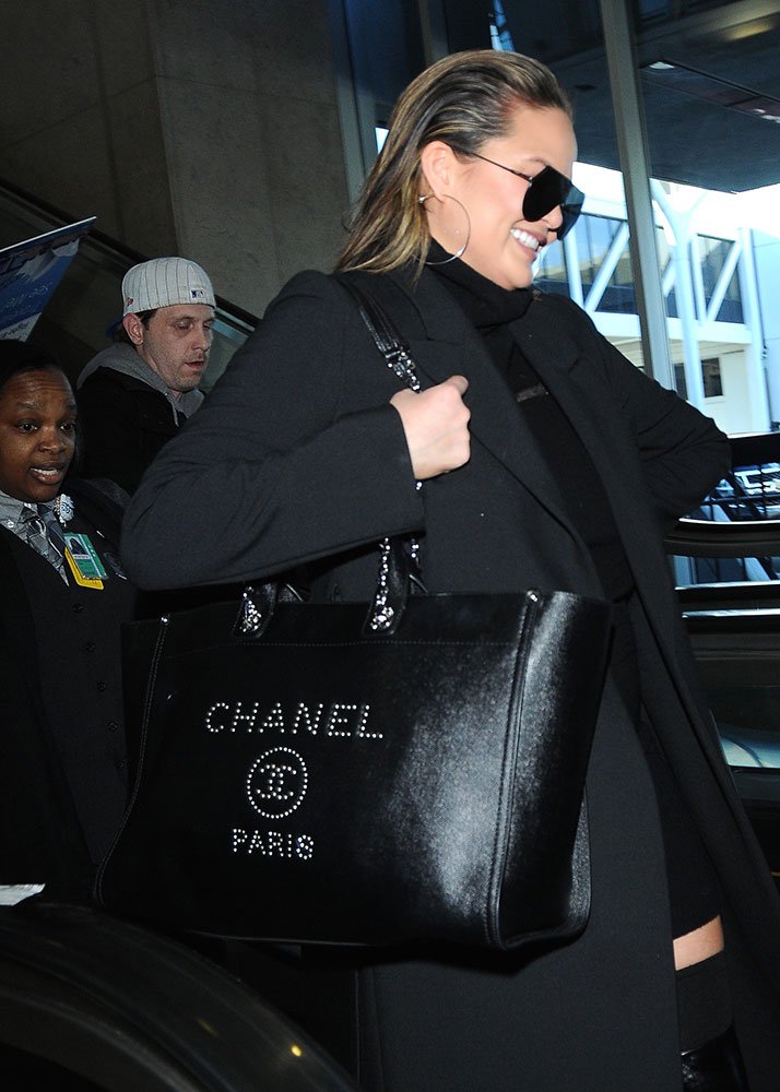 Reference image illustrating Celebrity Handbag Watch: Milan, Paris, and NYC Fashion Week Bag Moments