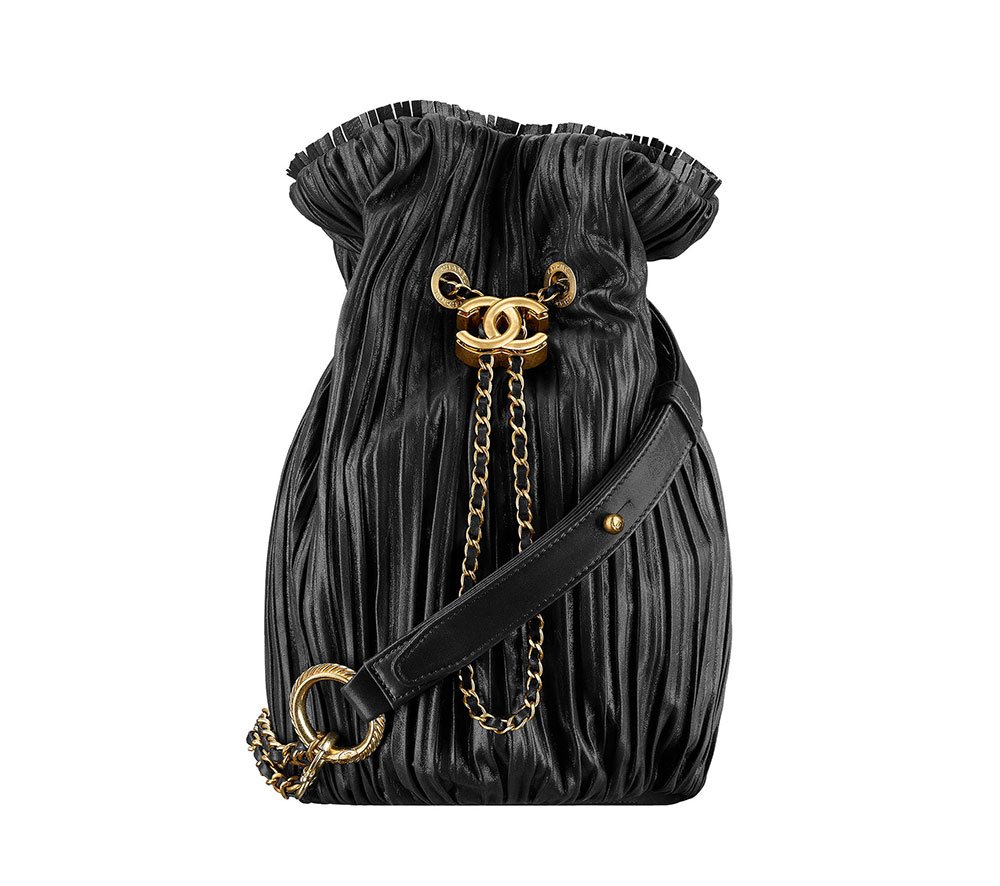 Reference image illustrating Chanel Cruise 2018 Collection: 100 Ancient Greece-Inspired Bags with Pricing