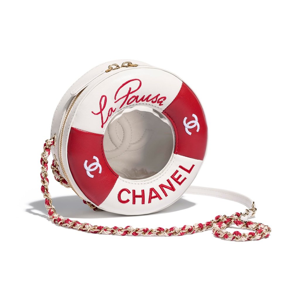 Reference image illustrating Chanel Cruise 2019 Collection: Nautical-Inspired Bags with Rope Details and New Boy Bag Proportions
