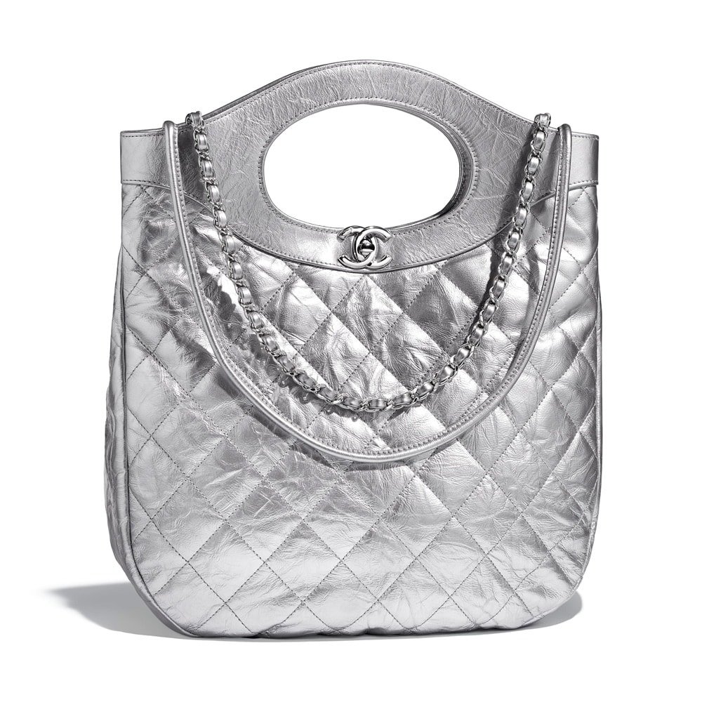 Reference image illustrating Chanel Cruise 2019 Collection: Nautical-Inspired Bags with Rope Details and New Boy Bag Proportions