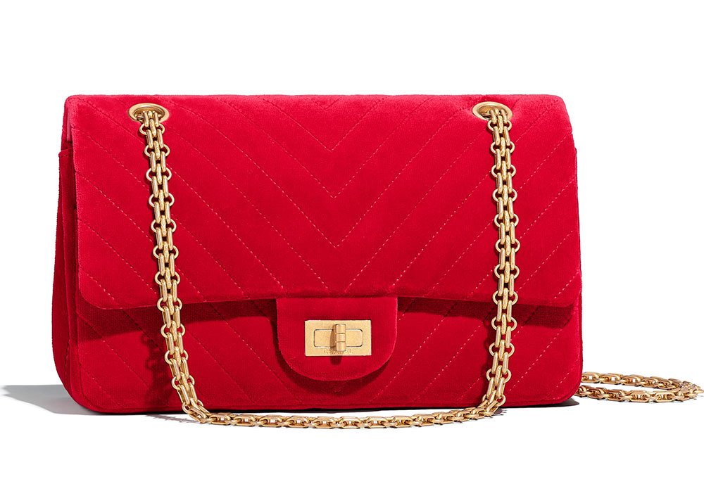 Reference image illustrating Chanel Métiers d’Art 2018 Handbag Collection: 95 New Bags Inspired by Hamburg