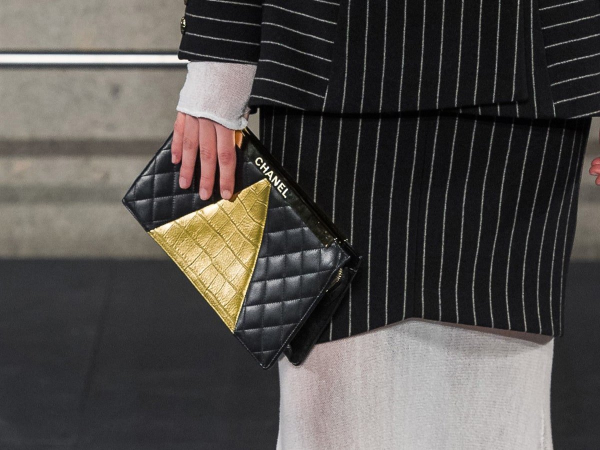 Reference image illustrating Chanel Métiers d’Art 2019 Bags: Ancient Egypt Inspires Gold, Pyramids, and Metallic Tweed