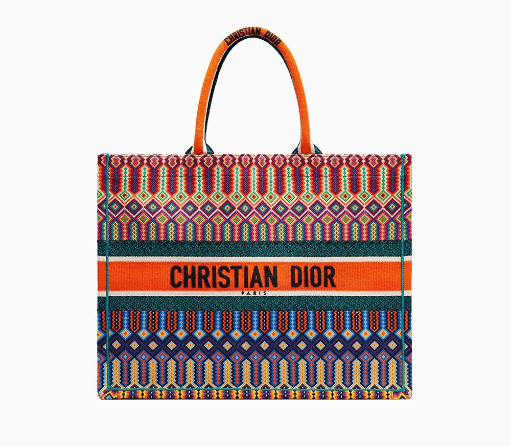 Reference image illustrating Dior Summer 2018 Bags: A Vibrant Tribute to Niki de Saint Phalle