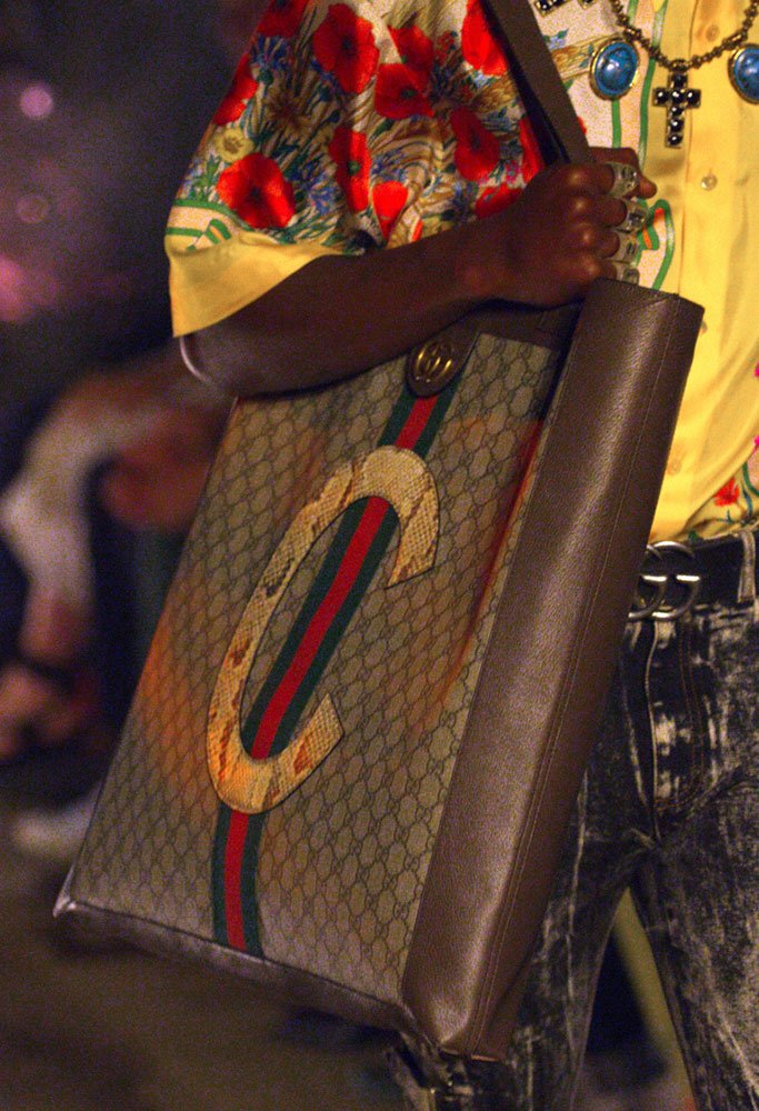 Reference image illustrating Gucci Cruise 2019 Handbags: 15th-Century Meets LA Glamour in the Jackie Hobo