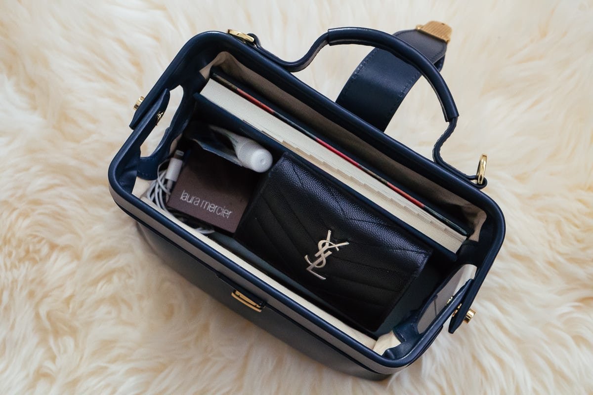 Reference image illustrating Linjer Doctor’s Bag Review: What Fits Inside This Minimalist Frame Bag