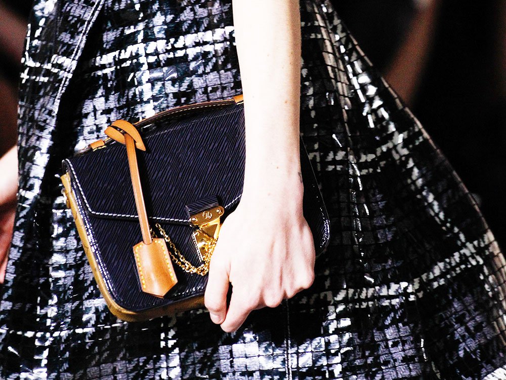 Reference image illustrating Louis Vuitton Pochette Métis Mini: A Compact Icon Arrives in Epi Leather for Fall 2017