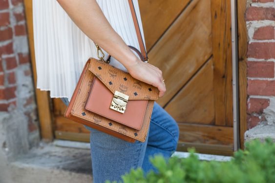 MCM Patricia Visetos Satchel Review: A Logo Bag That Wins Hearts thumbnail