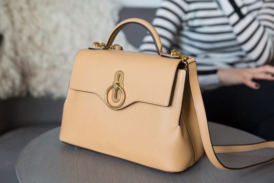 Mulberry Seaton Bag Review: A Refined British Classic with Equestrian Flair thumbnail