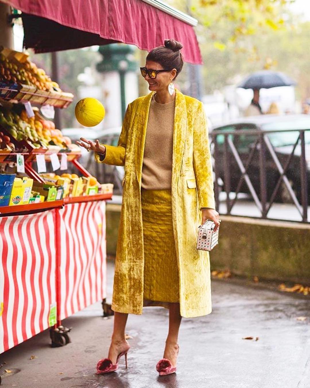 Reference image illustrating Paris Fashion Week Spring 2018 Street Style Bags: The Best Instagram Looks from PFW