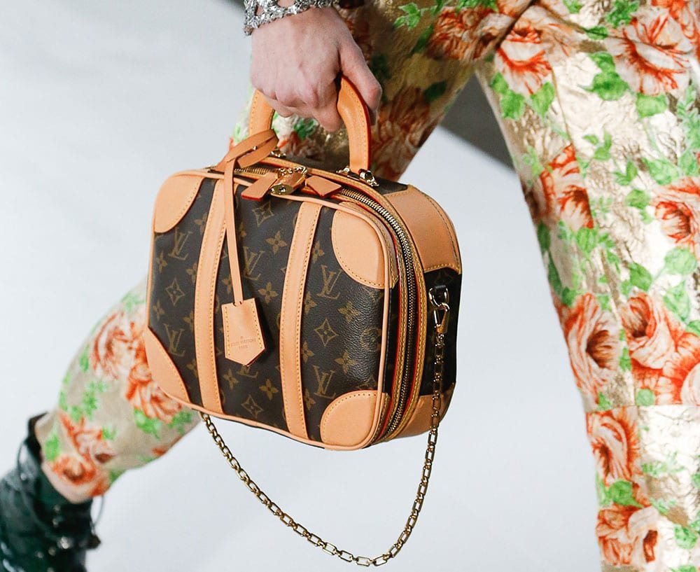 Reference image illustrating Paris Fashion Week Spring 2019: The 17 Most Memorable Runway Handbags