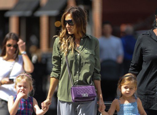 Sarah Jessica Parker’s Purple Velvet Chanel Boy Bag: A Fall 2012 Runway Icon Spotted in the West Village thumbnail