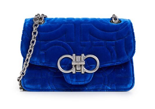 Why Chain-Strap Flap Bags Remain a Wardrobe Staple Beyond the Trend Cycle thumbnail