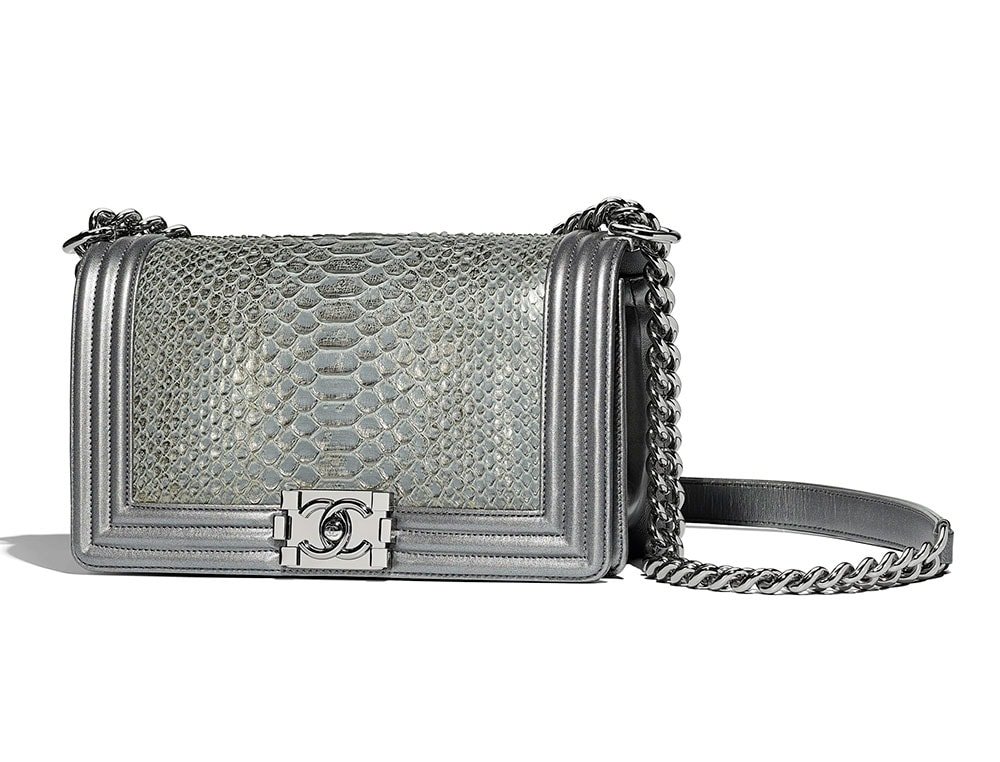 Reference image illustrating Why Chain-Strap Flap Bags Remain a Wardrobe Staple Beyond the Trend Cycle