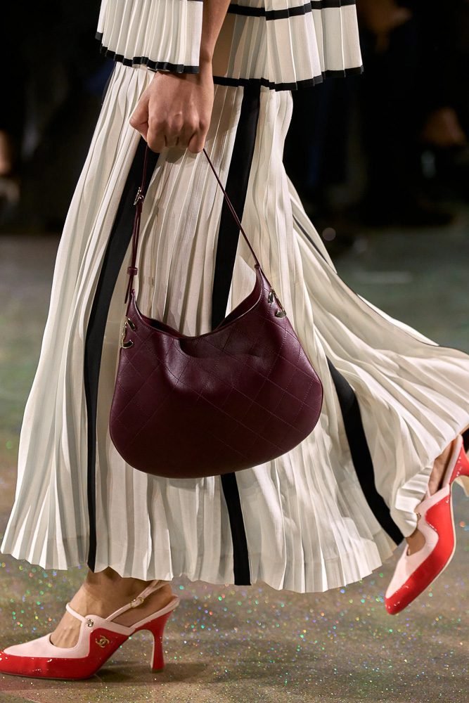 Reference image illustrating Why the Sleek Hobo Bag Is the Defining Silhouette of 2026