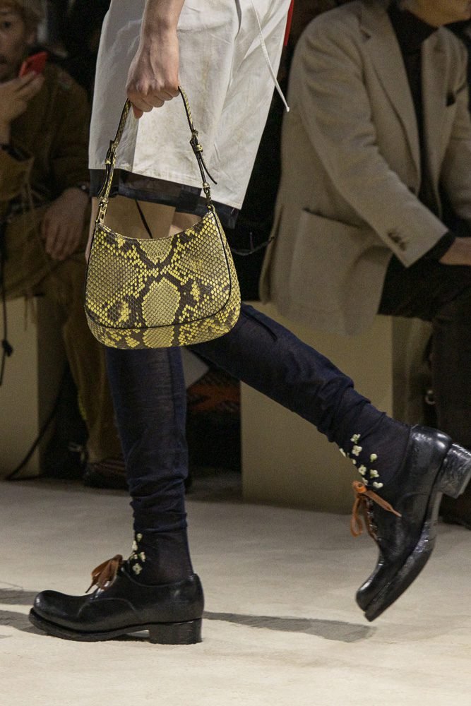 Reference image illustrating Why the Sleek Hobo Bag Is the Defining Silhouette of 2026