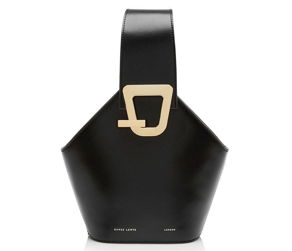 Why Top-Strap Clutches Are the Indie Handbag Trend You Need to Know cover image