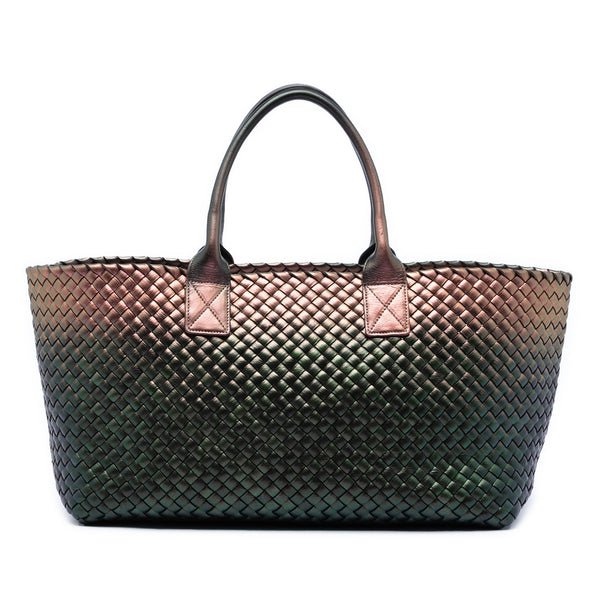 Reference image illustrating Bottega Veneta Cabat Tote Intrecciato Nappa Medium: A Masterclass in Understated Luxury